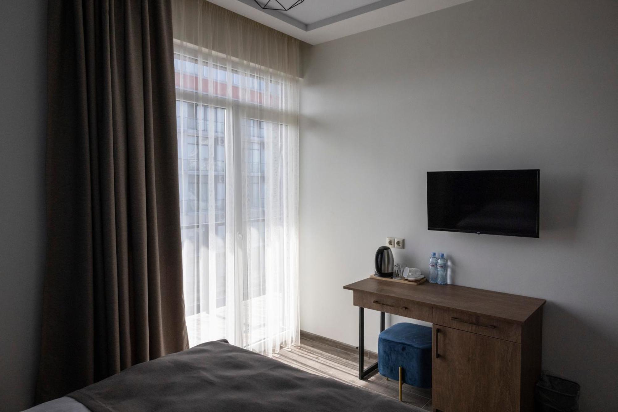 Gardenville Batumi Eksteriør billede